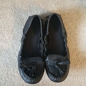 Nine west black leather size 9 mocassins
